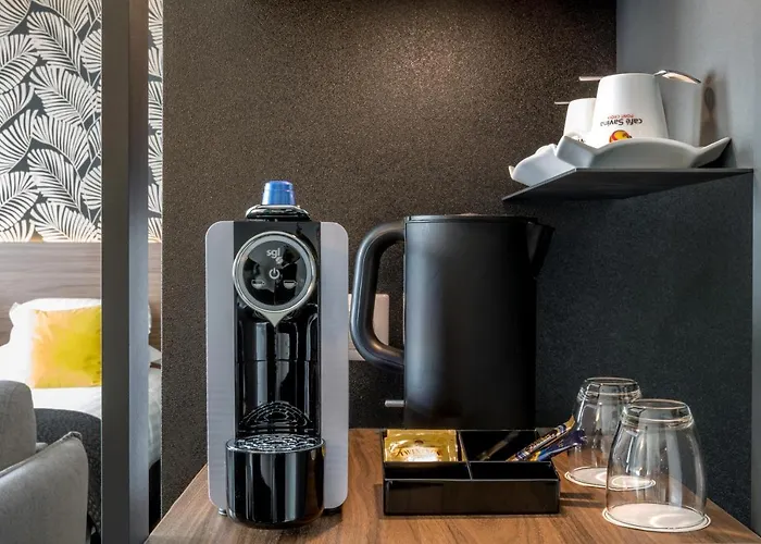 Western Europe 酒店 4*