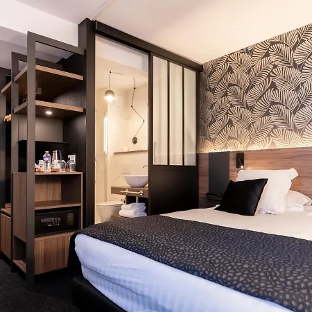 Western Europe Szálloda 4*